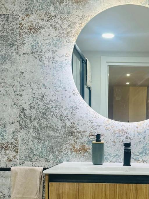 Gran Apartamento A Pie De Calle Valensiya Dış mekan fotoğraf