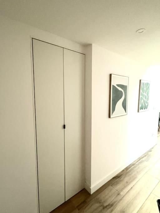 Gran Apartamento A Pie De Calle Valensiya Dış mekan fotoğraf